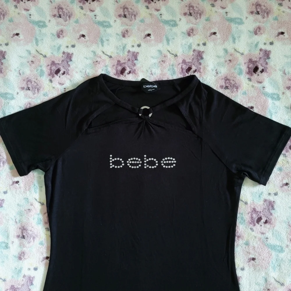 bebe Black🖤 Top with Silver🤍 O-Ring Detail - NWT - Picture 12 of 15